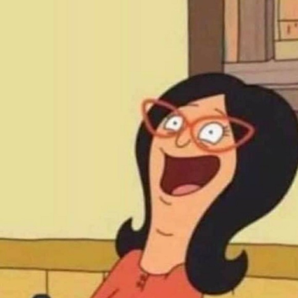 Meet your Posher, Claudia - Picture 1 of 1